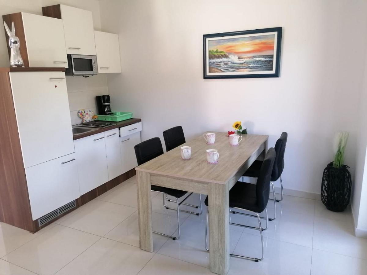 Apartmani U Kastelima Каштела Екстер'єр фото